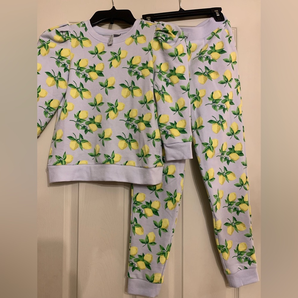 Janie and Jack Lemon Pullover Sweatshirt  and pant set size 10